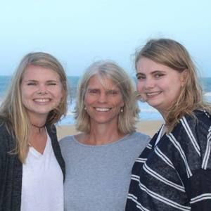 Meet your Posher, Caroline